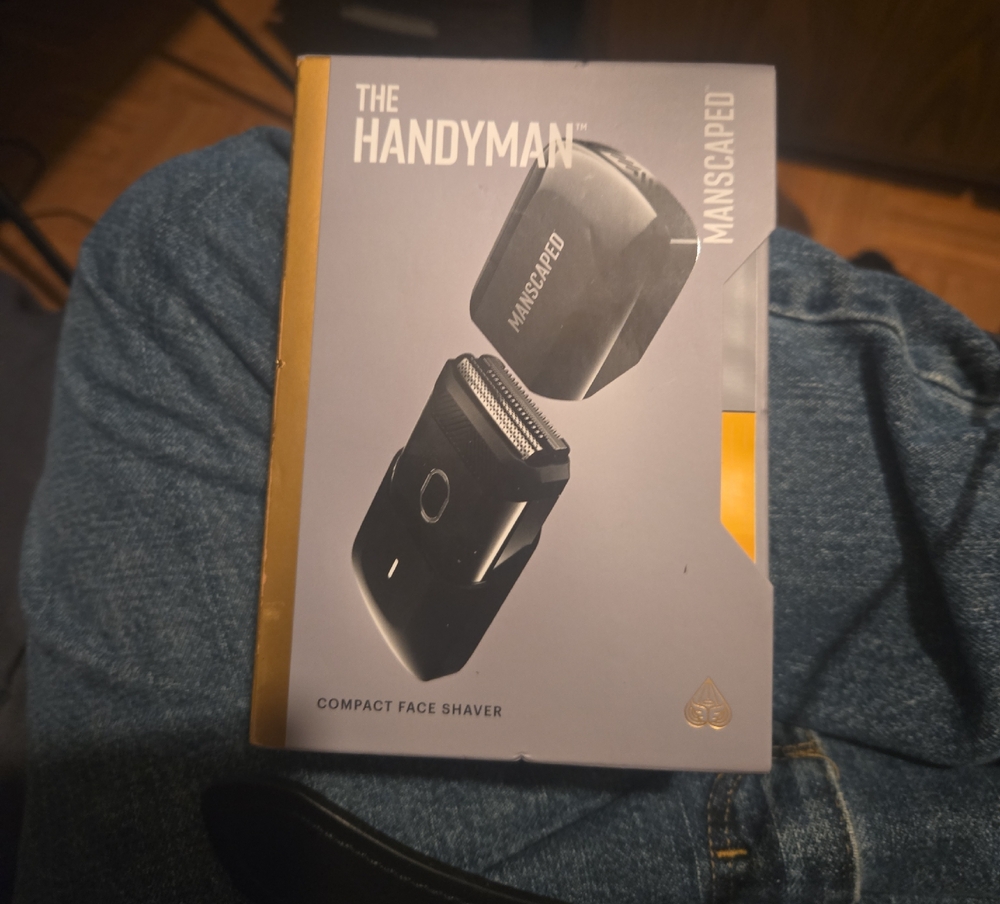 MANSCAPED The Handyman Compact Face Shaver - Black